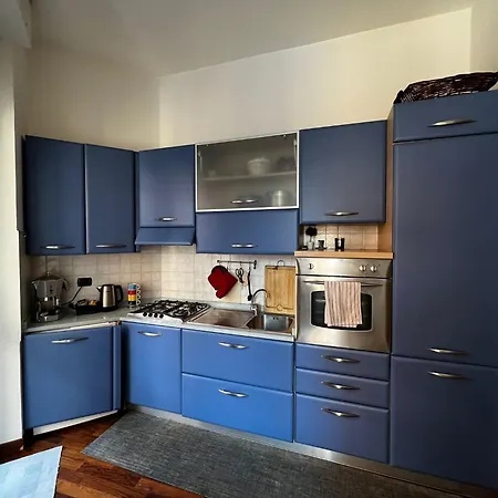 Guzzo B - Elegant Flat With Balcony At Bolivar M4 Metro Appartement Milaan