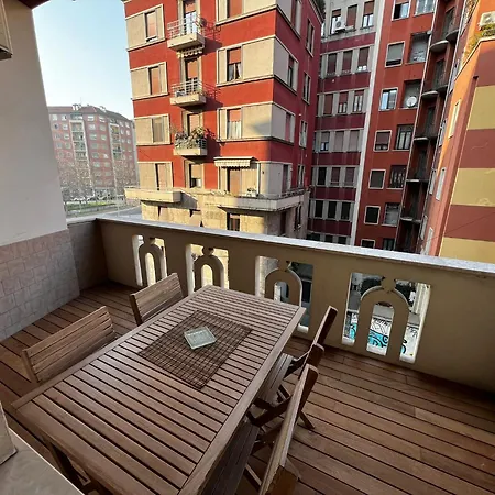 Guzzo B - Elegant Flat With Balcony At Bolivar M4 Metro